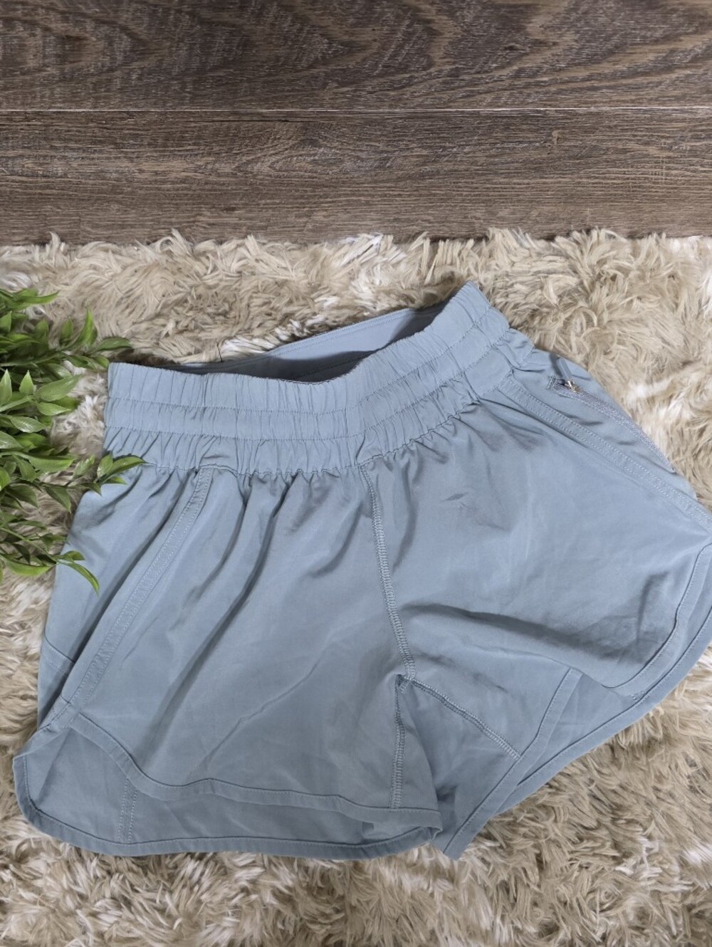 Lululemon Women's Gray/Blue Shorts G